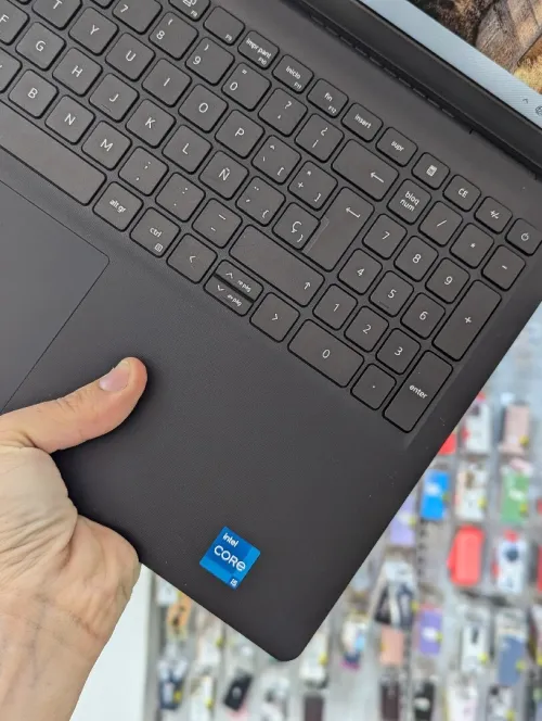 DELL VOSTRO 15 3510 I5 11TH 8GB 512 SSD FULL HD