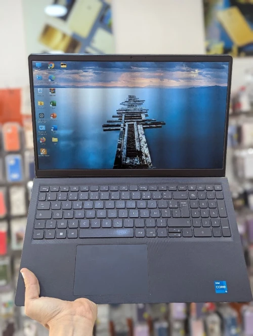 Dell VOSTRO 15 3510 I5 1135G7 8GB 256 SSD FULL HD 15.6"