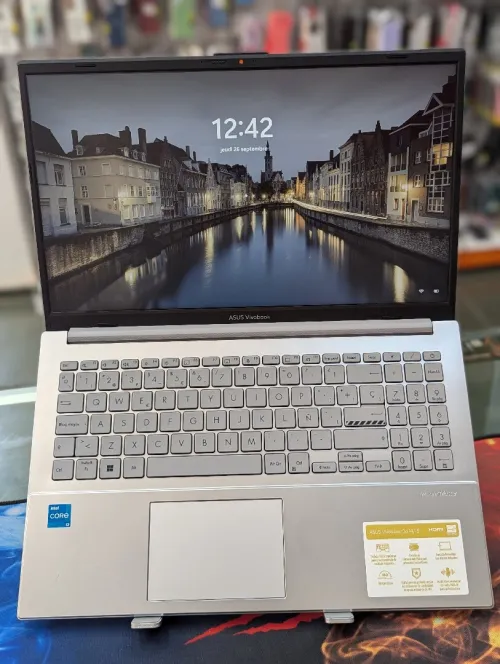 ASUS VIVOBOOK GO  I3 N305 13th  8GB 256  SSD FULL HD 15.6 1920*1080 