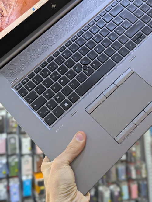 HP ZBOOK 17 G6 I9 9880H 32GB 512 SSD FULL HD NVIDIA QUADRO RTX 3000 6GB  17.3"