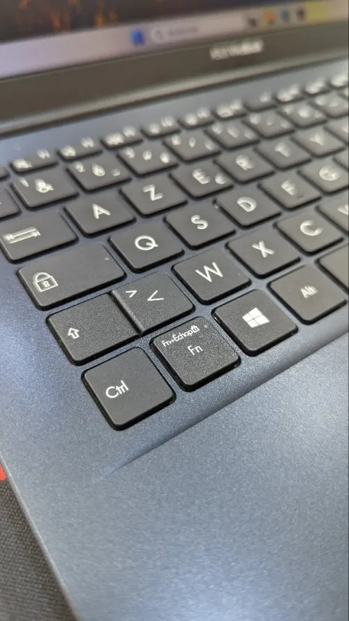 ASUS vivobook 14 AMD RYZEN 5 4500U 16GB 512 SSD 14 POUCE FHD 