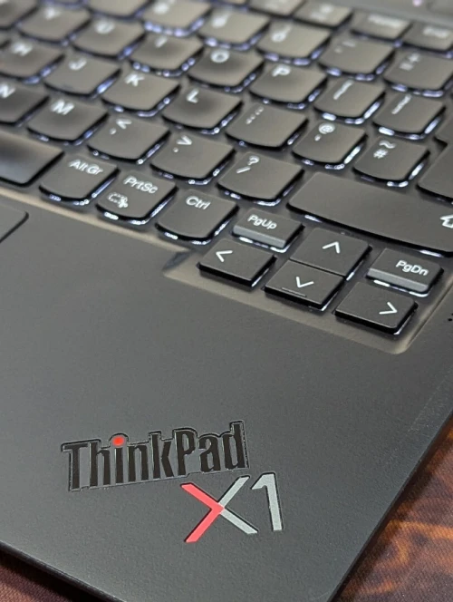 LENOVO THINKPAD X1 CARBON GEN 9  I5 1135G7 16GB 256 SSD FULL HD TACTIL