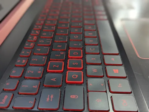 ACER NITRO 5  I5-7300HQ 16 GB RAM 128 SSD 1000HDD  15.6"   NVIDIA GEFORCE GTX 1050