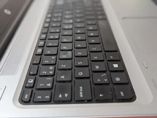 HP PROBOOK 650 G3  I5 7200U 8GB 256 SSD FULL HD 15.6"