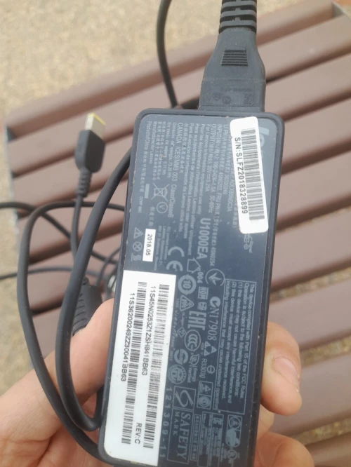 Chargeur original lenovo