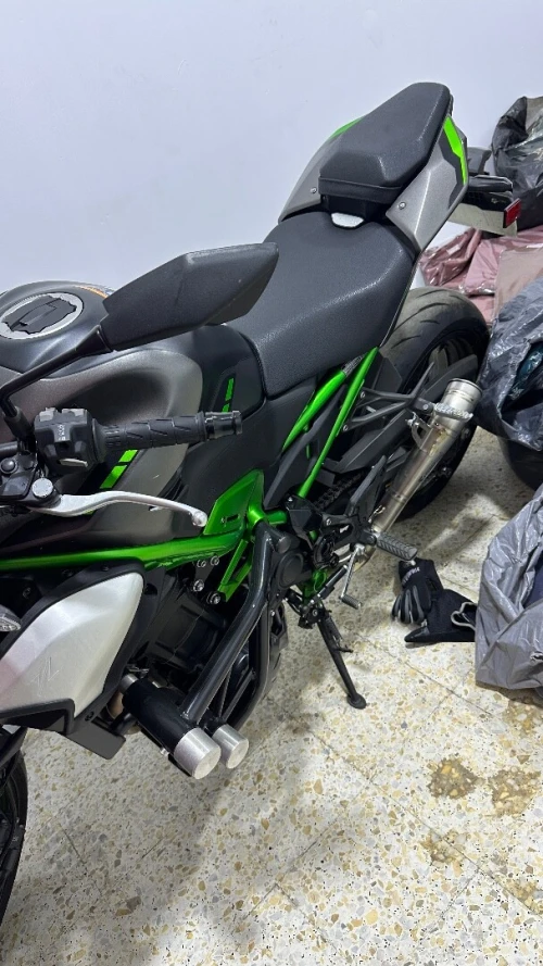 Kawasaki Z900 2025