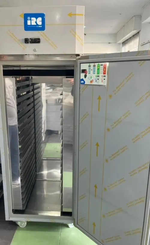ARMOIRE REFRIGEREE EN INOX POSITIVE ET NÉGATIVE