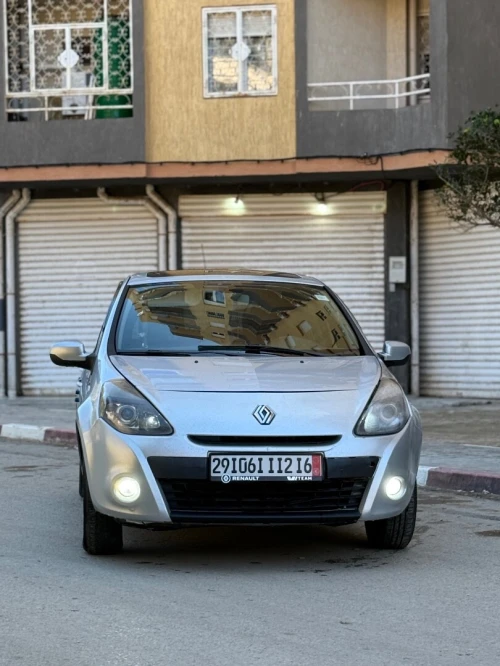 Renault Clio 3 2012 Nghit day