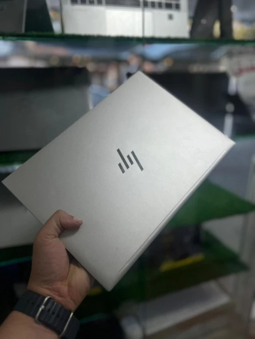 HP EliteBook 830 G10 - Ultrabook Pro 13,3" | i5 13ème Gén | 16Go RAM | 256Go SSD | Win 11
