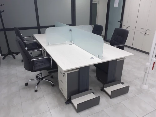 Fourniture et pose Mobilier de bureau professionnel 