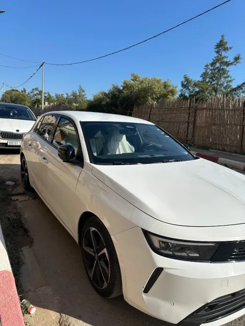 Opel Astra 2024 