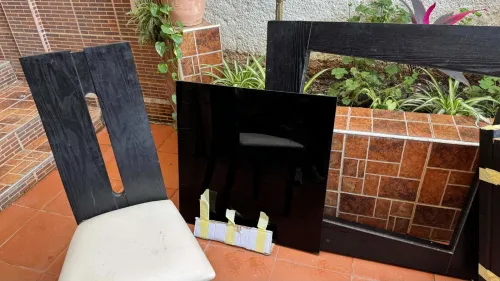 belle Table avec 4 chaises
