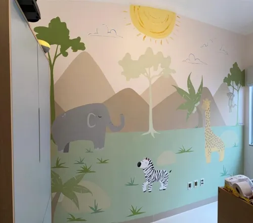Dessinatrice mural chambre d'enfants 