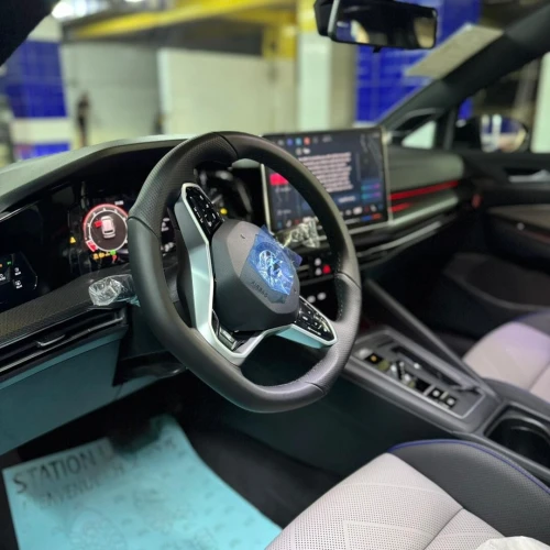 Volkswagen Golf 8 2025 