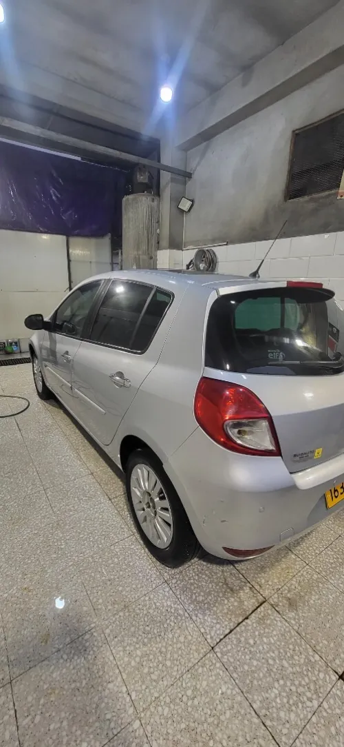 Renault Clio 3 2011 Night and Day