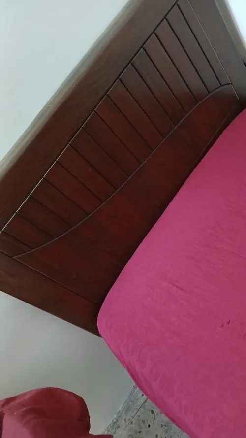 Lit une place et demi avec matelas 