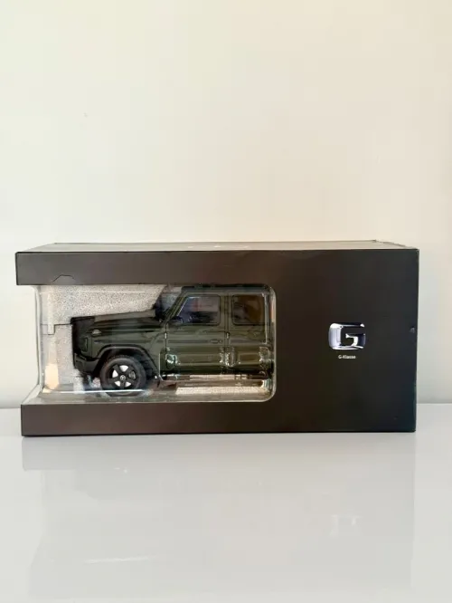 Mercedes Classe G miniature 1/18 Norev sous emballage