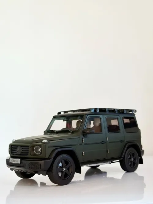 Mercedes Classe G miniature 1/18 Norev sous emballage