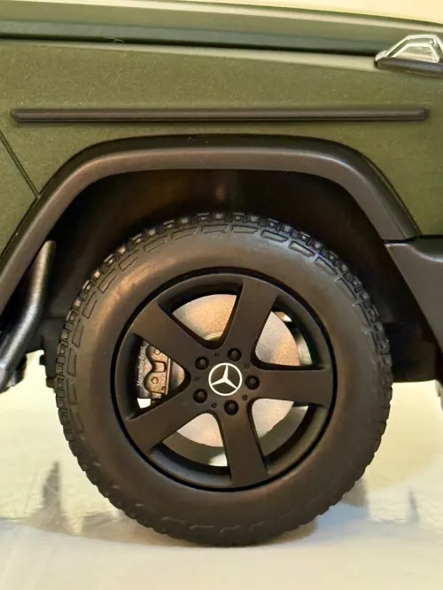 Mercedes Classe G miniature 1/18 Norev sous emballage