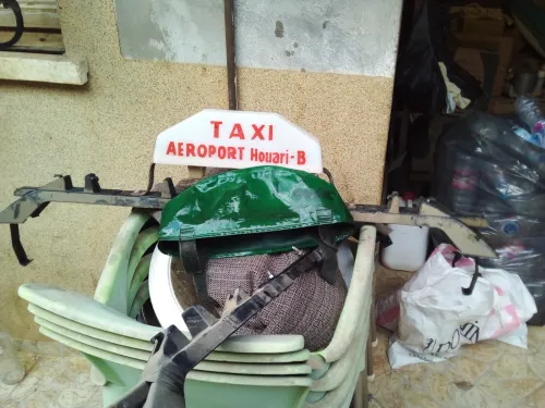Plaphonier AVEC CACHE+2 bares pour TAXI