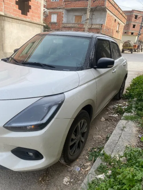 Suzuki Swift 2025 Monte carlo GLX