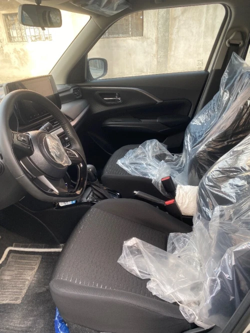 Suzuki Swift 2025 Monte carlo GLX
