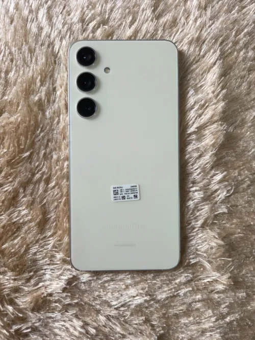 Samsung Galaxy s24 plus