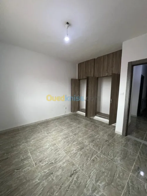 Location Appartement F4 Alger Rahmania