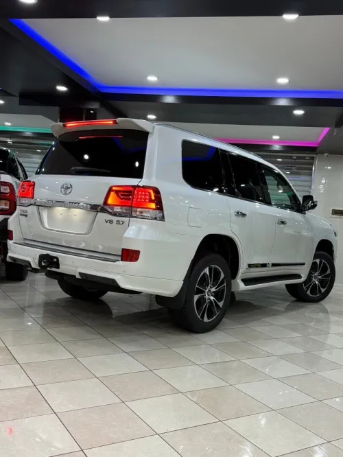 Toyota Land Cruiser  2021 V8 Vxr grand touring S