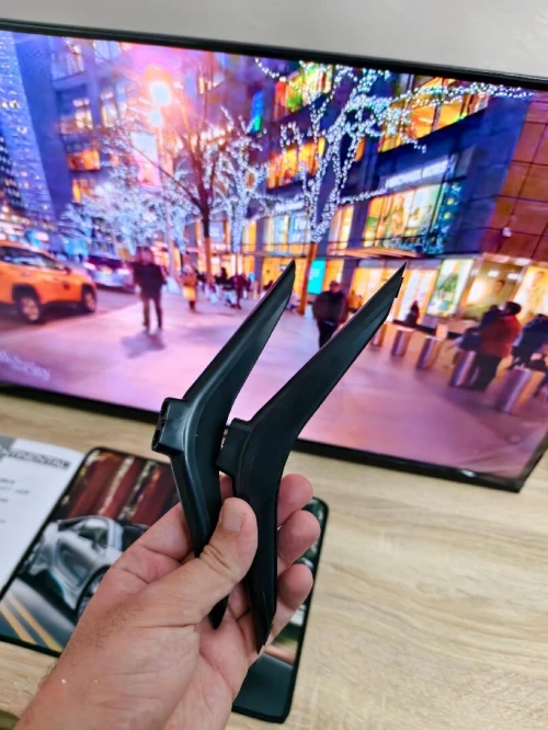 Tv 32P Smart + Démo Intégrer+ Support Marque Continental