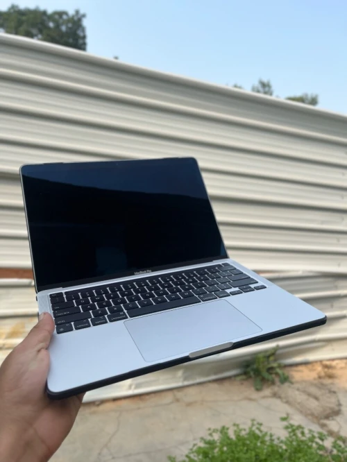 MacBook M2 2022
