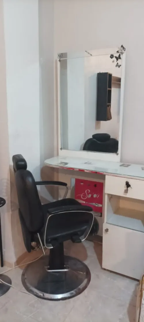 Vend matériel coiffure esthétique onglerie 
