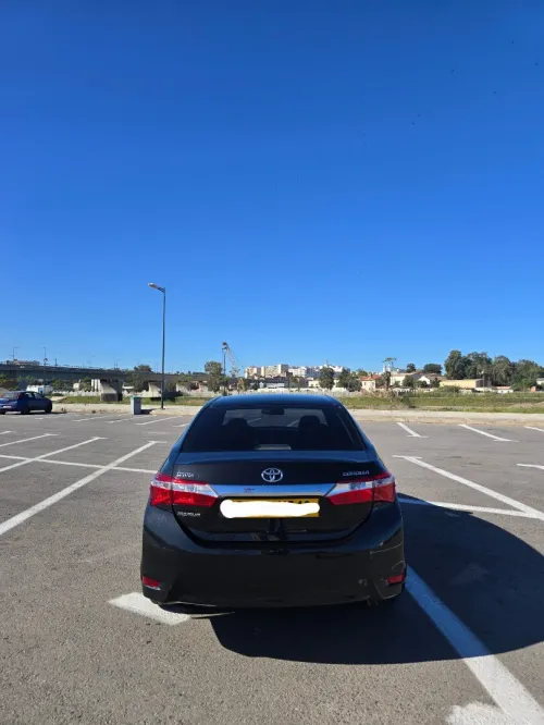 Toyota Nouvelle Corolla 2015 Premium