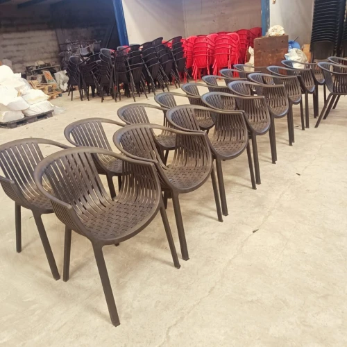 Chaise et table confort