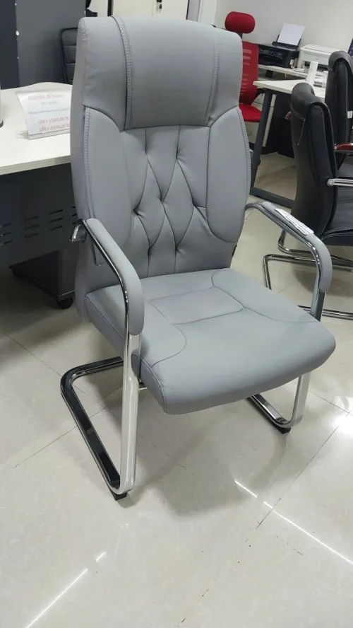 LES CHAISES
