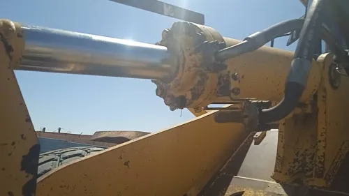 Chargeur Komatsu شارجور كوماتسي 420 1993