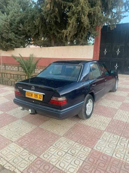 Mercedes W124 1995 E300