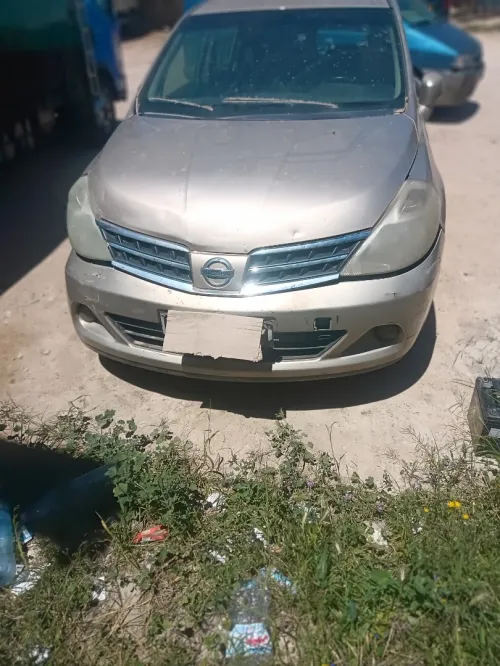Nissan Tiida 5 portes 2008 Tiida 5 portes