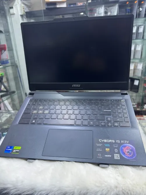 MSI CYBORG 15