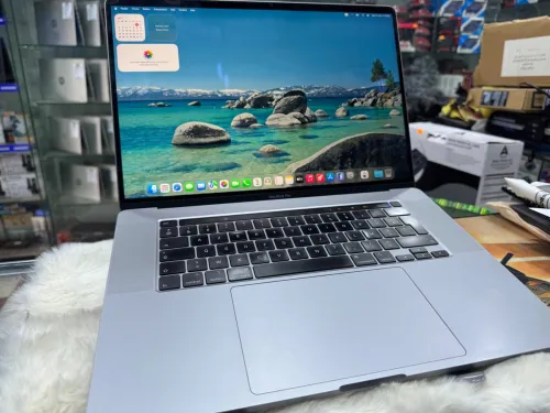 MacBook Pro 2019 16p i9 16G 1000G SSD
