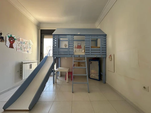 Lit enfant en très bon état à vendre