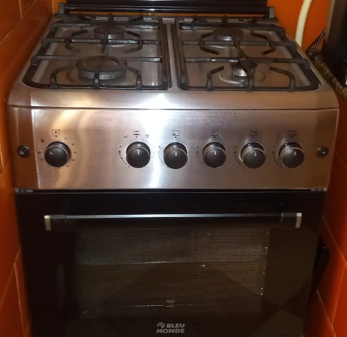 cuisinière bleu monde