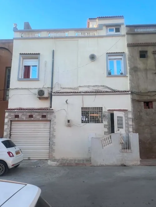 Vente Appartement Niveau de villa F6 Mostaganem Mesra