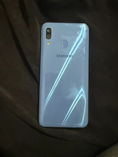 Samsung A30 avec boîte