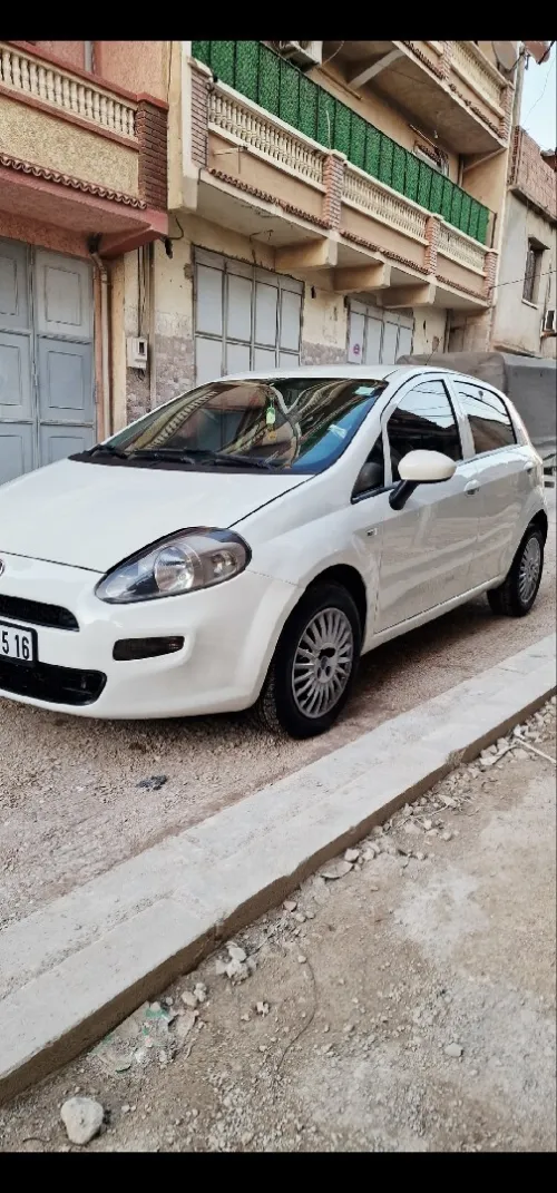 Fiat Punto 2015 Grand punto