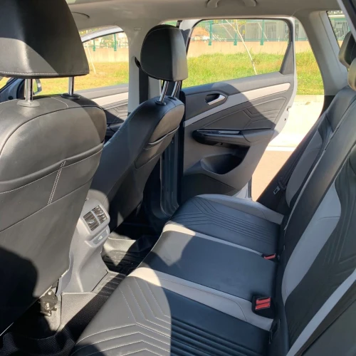 Volkswagen Jetta 2026 Vr5