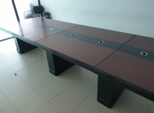 Tables de réunion