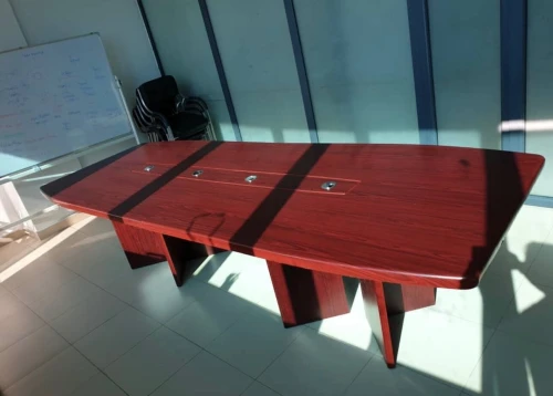 Tables de réunion