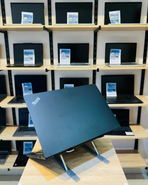 LENOVO ThinkPad E15 Gen1     i7-10510U  16/256 [BIOS verrouillé]