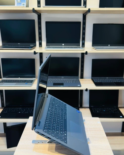 DELL Latitude 3540  I5-1345U 16/256